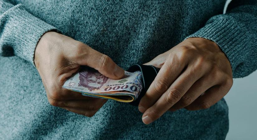 Felrobbantak a bérek: most tényleg többet ér a fizetés Magyarországon – az elemzők rámutattak, melyik réteg jár a legjobban