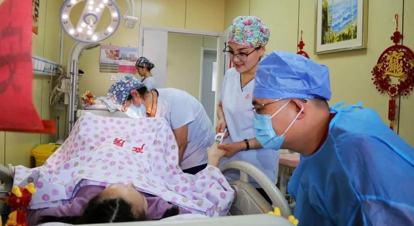 Megrázó felfedezés: durva dolog derült ki a szülésről