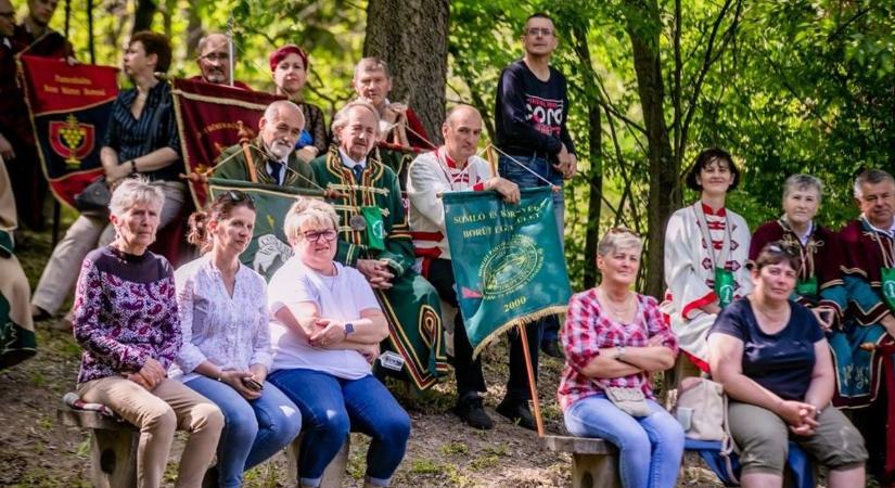 Szokásos évi nagy eseményére készül az adonyi borrend