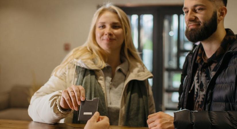 Spórolós vagy luxuspünkösd? Akár félmillió is elmehet 3 nap alatt