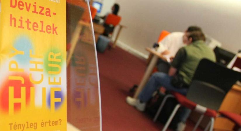 Benyújtotta a törvényjavaslatot a Tisza: felfüggesztik a devizahiteles pereket és végrehajtásokat
