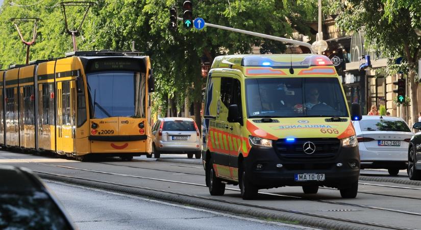 Vezetés közben lett rosszul, felhajtott a járdára, majd meghalt egy férfi Újpesten