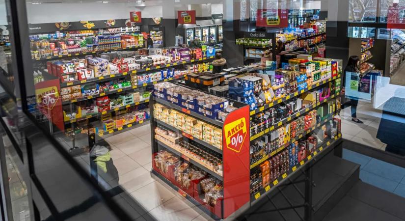 Száműzik a nyomtatott sajtótermékeket a magyarországi Aldikból