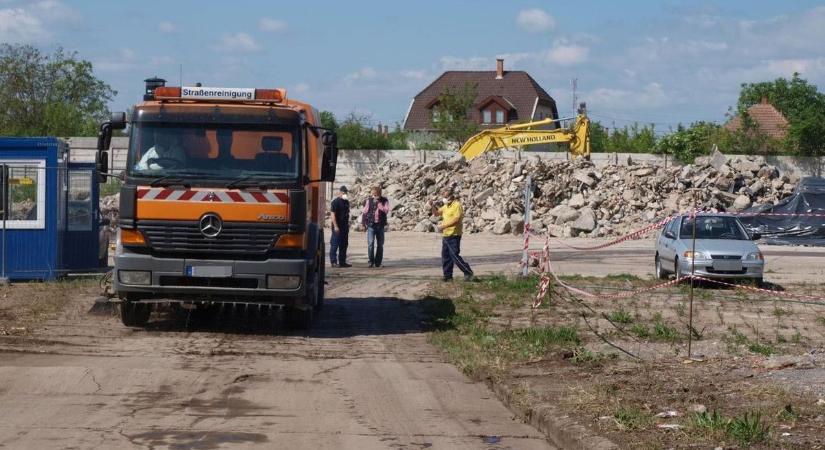 Van-e azbeszt az illegális petőfibányai lerakóban – vizsgálatot indított a kormányhivatal