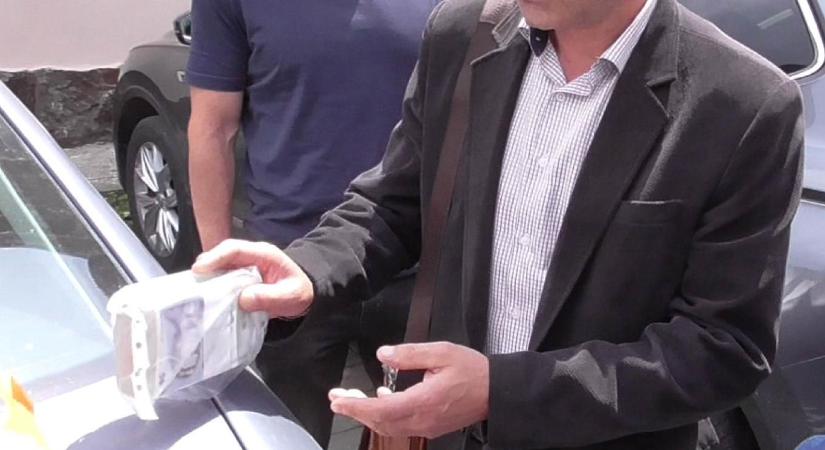 Az Európai Ügyészség ért tetten egy RMDSZ-es polgármester Romániában