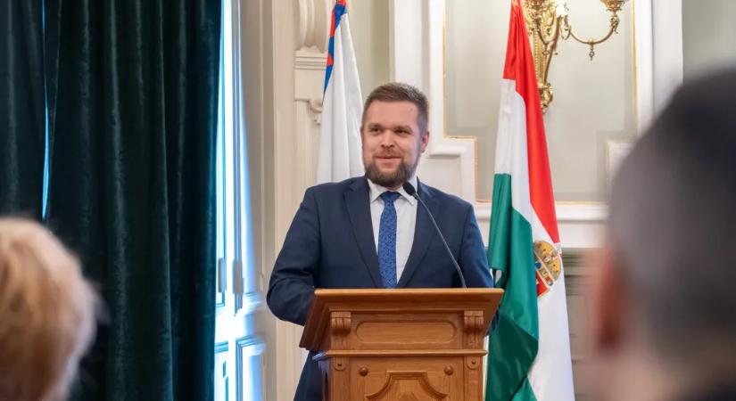 Milliós összeget fizetett a Fidesz győri médiacége a Mandiner újságírójának olyan videókért, amiket alig nézett valaki