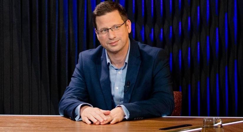 Gulyás Gergely figyelmeztetett: „A Tisza-kormány el akarja fogadni a migrációs paktumot”