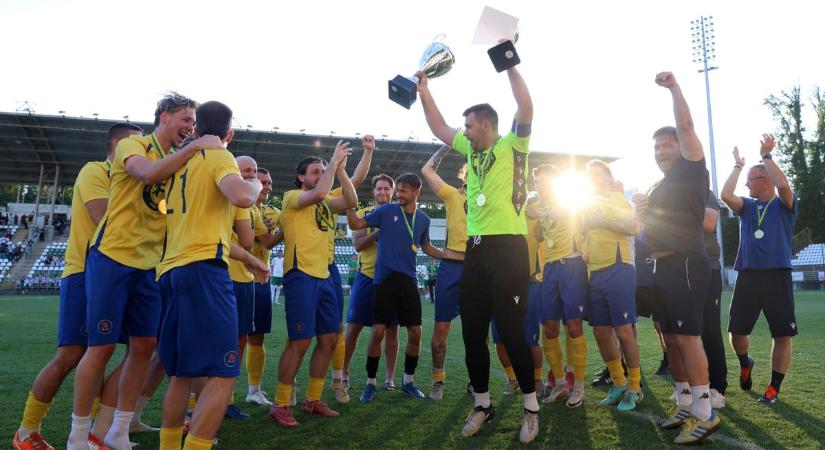 Márkvárt Patrik duplájával, emberhátrányban futballozva hódította el a kupát a Kaposfüred