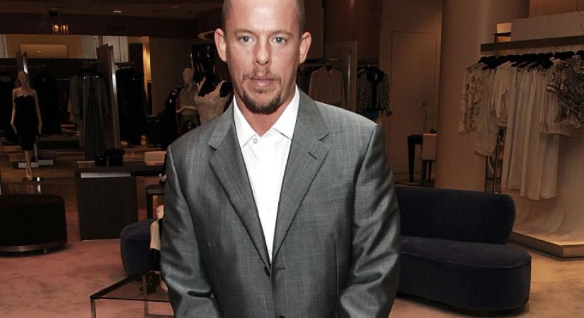 Katalin kedvenc divattervezője a halálba menekült: ezt tette magával egy nappal anyja temetése előtt Alexander McQueen