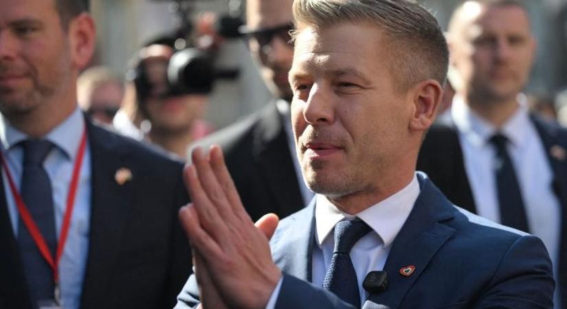 Nem, a Tisza nem jobboldali párt!