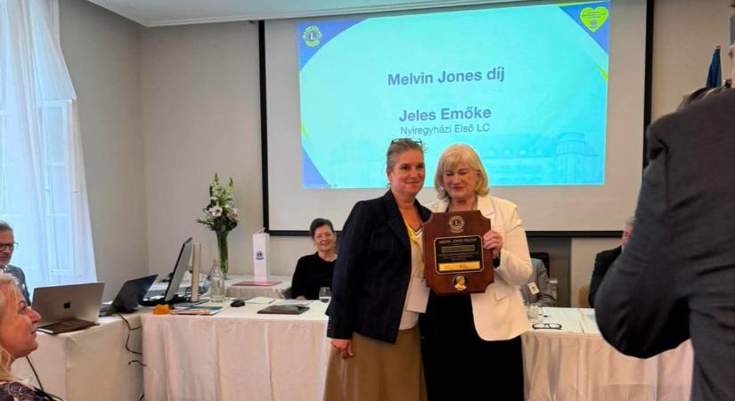 Jeles Emőke Melvin Jones-díjas lett