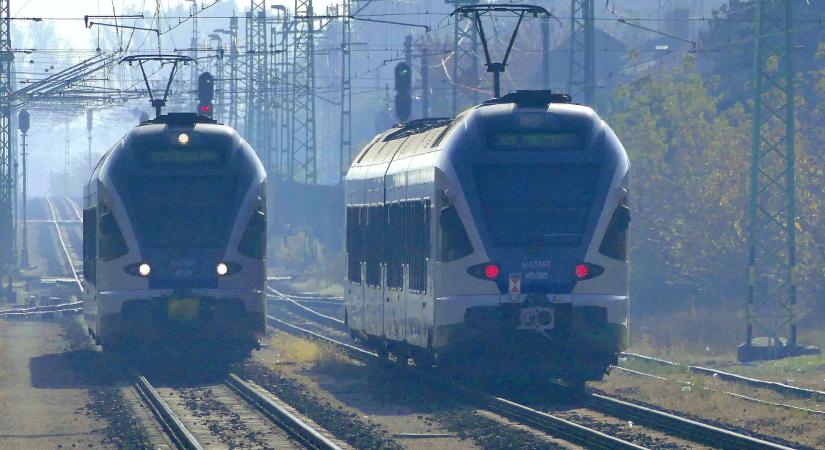 Minden hadra fogható járművet forgalomba állít a MÁV-csoport a hosszú hétvégén