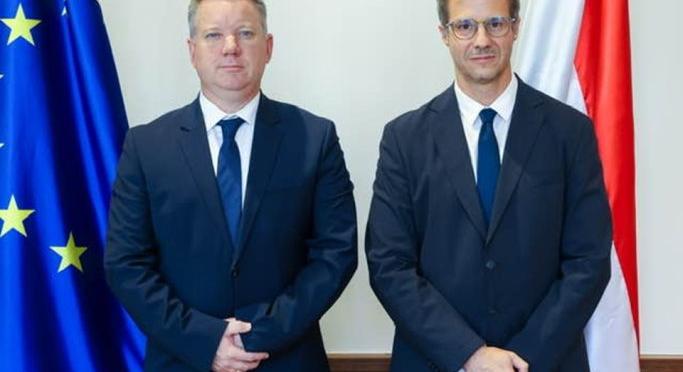 Az új belügyminiszter bemutatta az államtitkárát