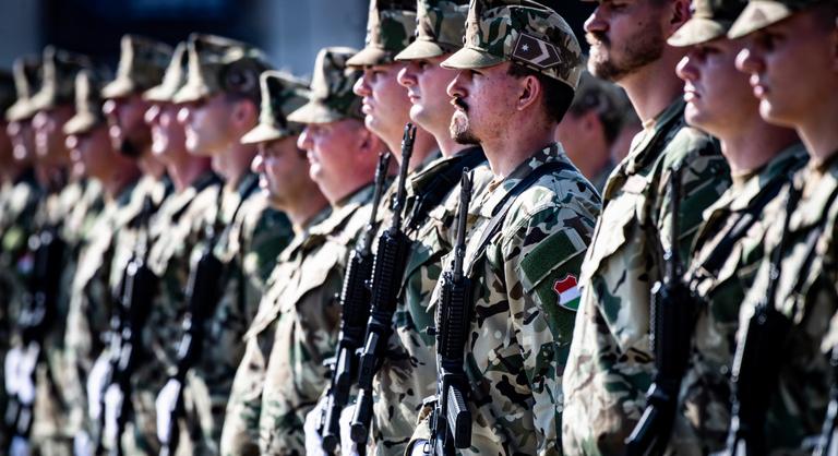 Az állandó készenléti állapot fontosságára hívta fel a figyelmet a magyar honvédelem napján az amerikai vezérőrnagy
