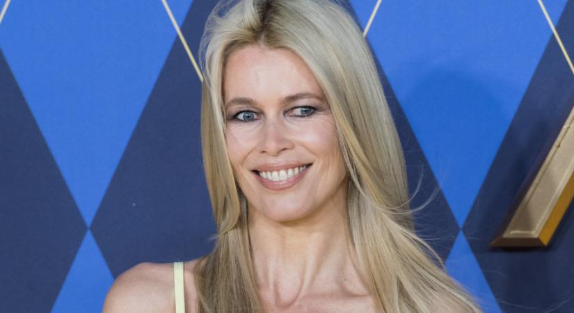 Claudia Schiffer kedvenc sneakere: a cipő, ami örökre megváltoztatta a női gardróbot