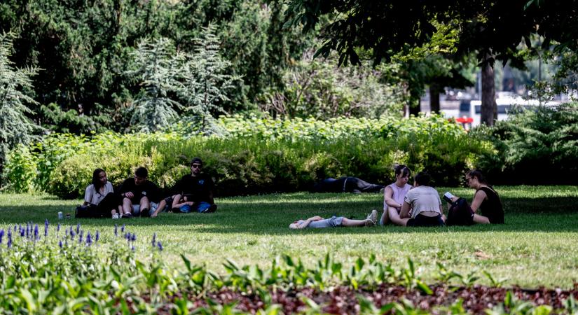 Kiadták a figyelmeztetést Pest vármegyére, villámlás és jégeső jöhet