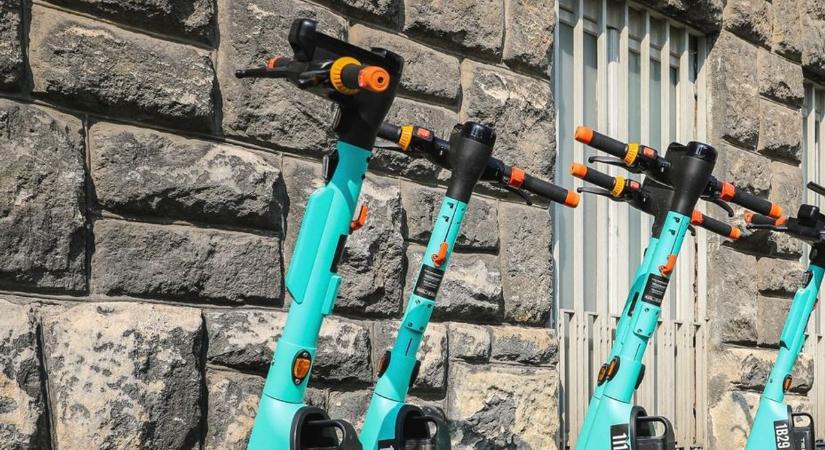 A rendőrség megelégelte az elektromos rolleresek ámokfutását Kazincbarcikán