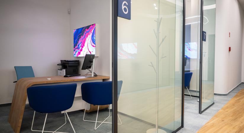 Így alakítja át a jövő bankfiókját az MBH Bank