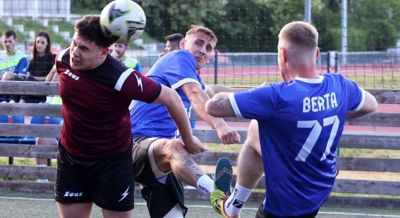 Még mindig nincs bajnokavatás az alsóházban – pontot vesztett a listavezető