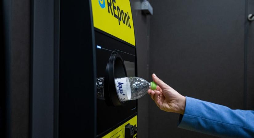 Visszaváltott palackokkal trükközött egy áruházi dolgozó, milliós összegre tett szert