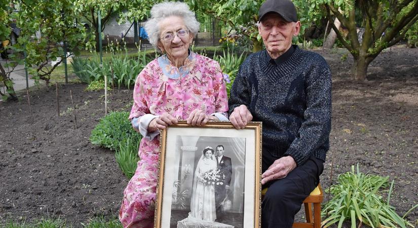 Zokogva olvassa a Jászság a 96 éves Bandi bácsi vallomását: 71 év után is halálosan szerelmes a feleségébe!