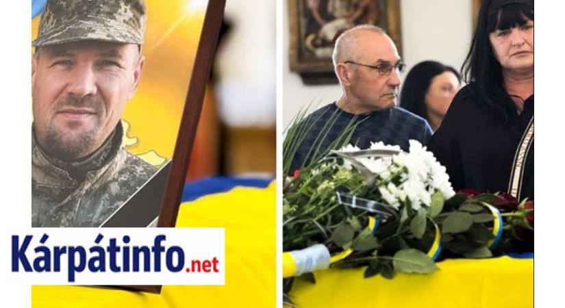 Munkácson eltemették Olekszandr Károlyi katonát