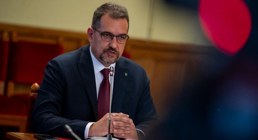 Már érkeznek is a szállítmányok Ukrajnából, gyors tiltást ígér a kormány