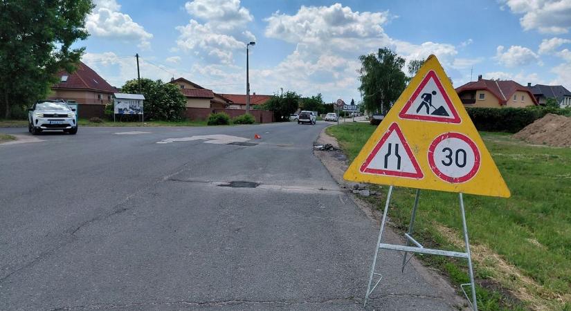 Útjavítás kezdődött a levéli utcában