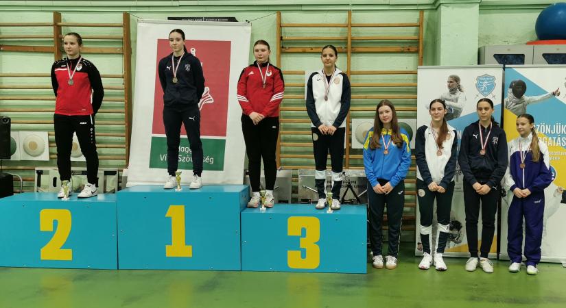 Vásárhelyi vívósikerek: egy érem a serdülő OB-ról – Spissák Dalma ötödik