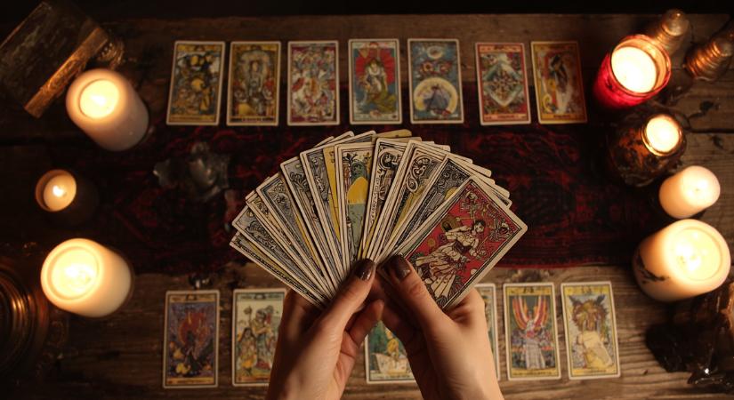 Kirakta a kártyát a jósnő május 21-én: napi tarot-horoszkóp minden csillagjegynek