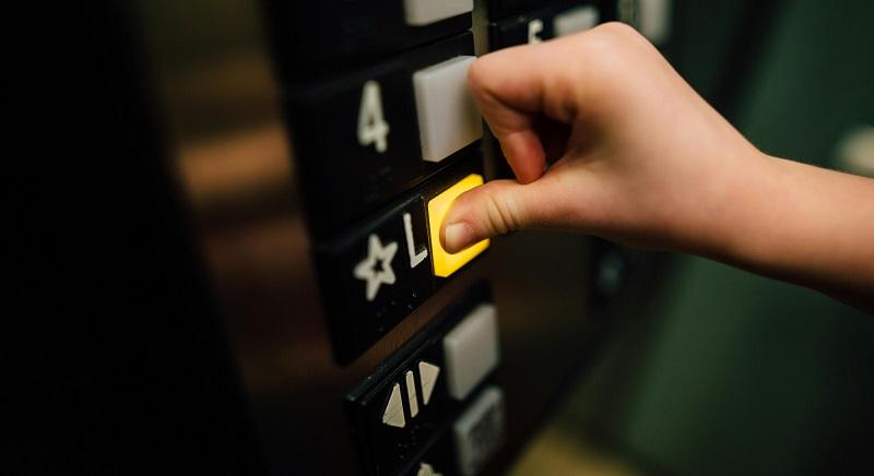 Leszakadt egy lift a minisztérium épületében