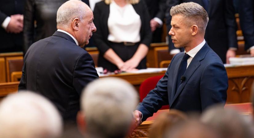 „Úgy nem lehet építeni, ha nincs minden eltakarítva” – elemzőket kérdeztünk Sulyok Tamás elmozdításáról