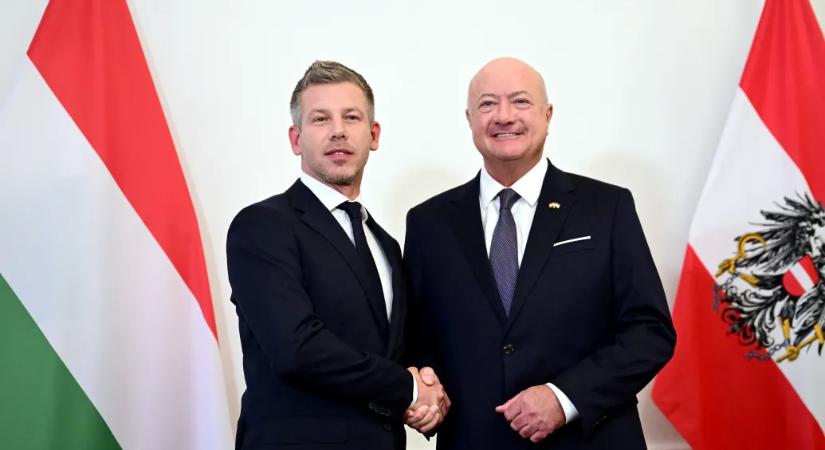 Osztrák kancellár: A magyarok a választáson nagy arányban utasították el az elszigetelődést