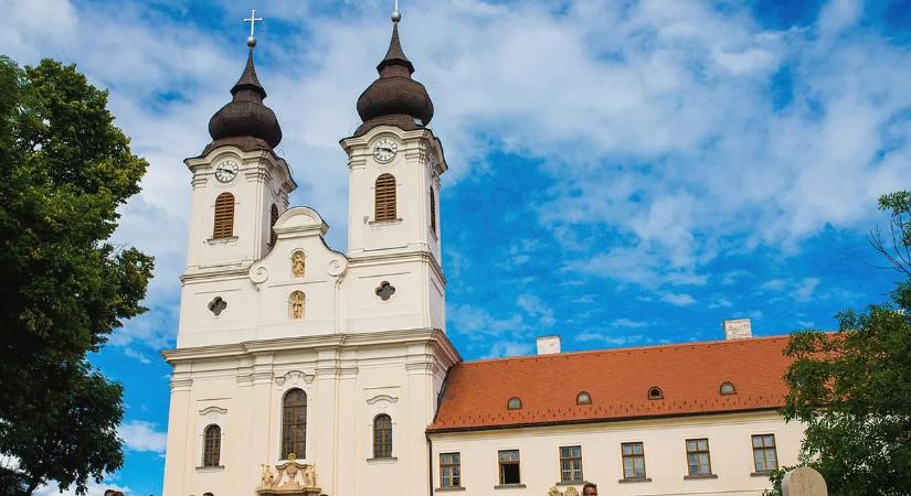 Újra megszólalt a tihanyi visszhang, ráadásul egyből közel száz nyelven