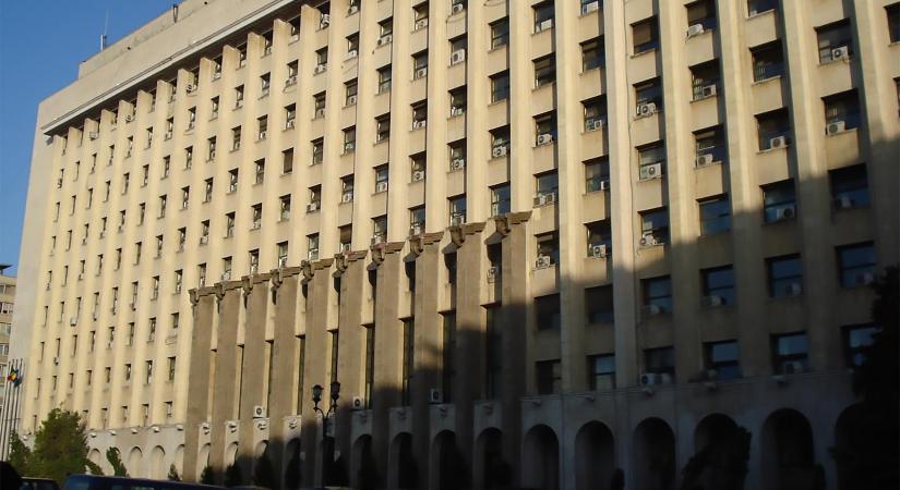 Lezuhant egy felvonó a bukaresti közlekedési minisztérium épületében, többen megsérültek