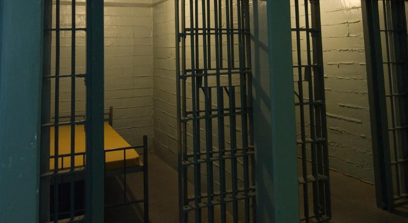 Most érkezett: tűz ütött ki a Gyorskocsi utcai börtönben, felgyújtotta a matracát egy női rab