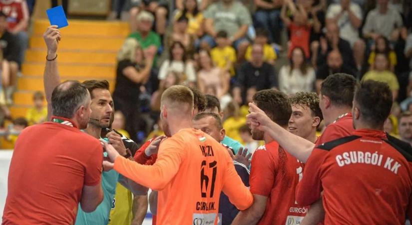 Tiszta téboly: több mint két órán át ütötték egymást a játékosok a botrányba fulladt NB I-es kézimeccsen