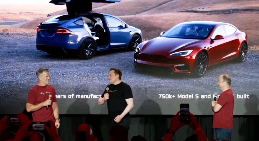 Átadták az utolsó Tesla Model S és X példányokat
