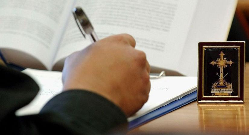Elképesztő bejegyzést találtak Vasharapó Máriról a régi bakonyi anyakönyvben