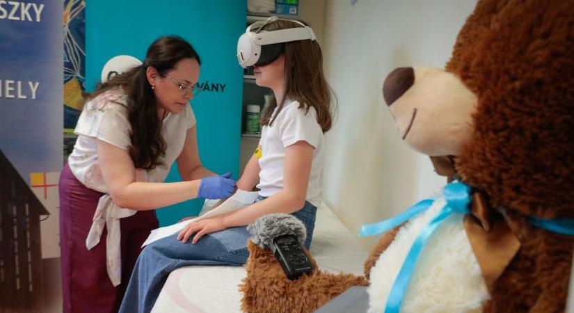 VR-szemüveggel a fájdalomcsillapításért a szombathelyi kórházban is - fotók