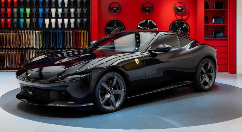 A FERRARI ÚJ VÁLLALATI ARCULATÁVAL NYÍLT MÁRKAKERESKEDÉS
