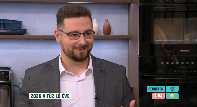 „Nem kell hinni benne, de érdemes megnézni a rendszerességeket" – asztrológus a Tűz Ló évéről