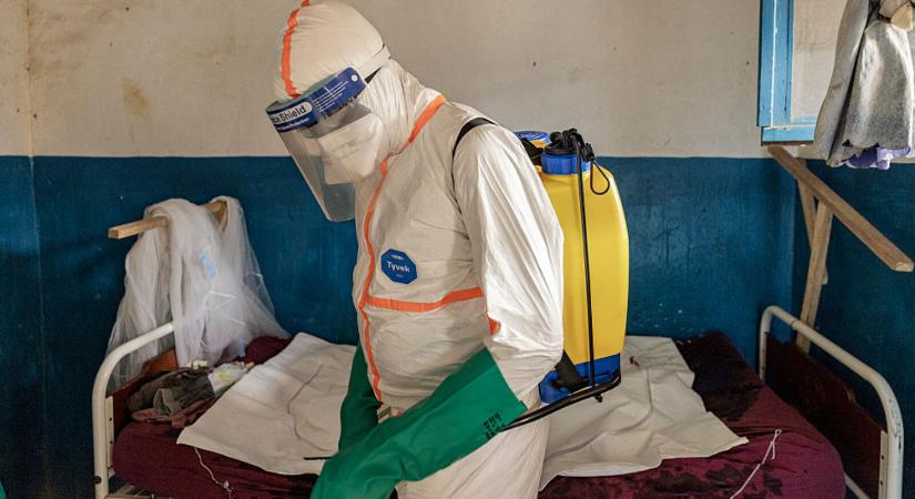 Ebolajárvány: veszélyhelyzetet hirdettek – Ezek a tünetek jelzik a fertőzést