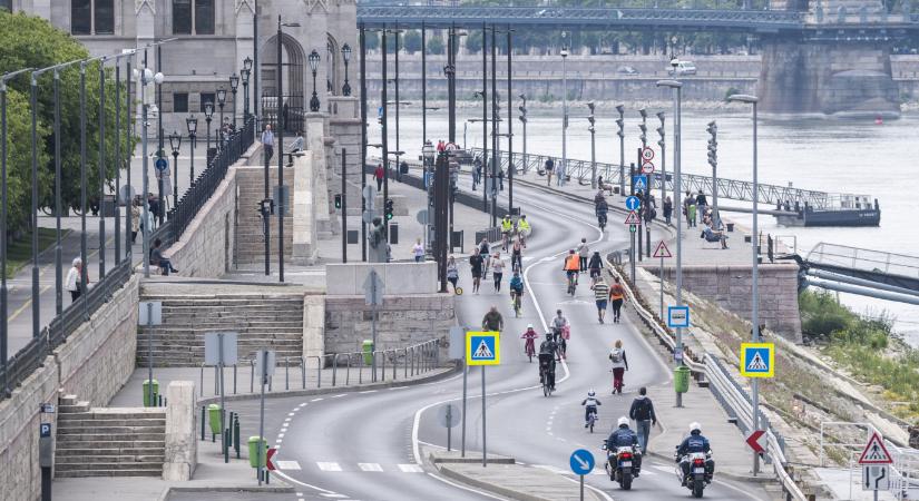 Május 26-tól szeptember 19-ig hétköznap esténként is autómentes lesz a pesti alsó rakpart