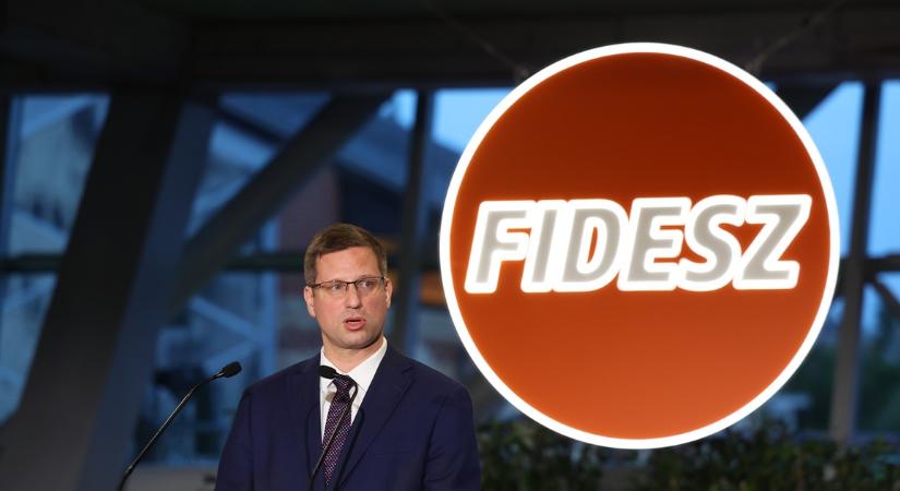 Gulyás Gergely reagált: a Tisza nem épít, hanem rombol az Alaptörvény-módosítással