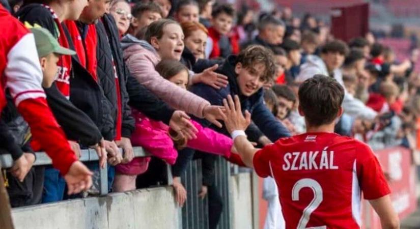 Az NB I-es focistáját ünnepli a Debreceni Nemzetközi Iskola