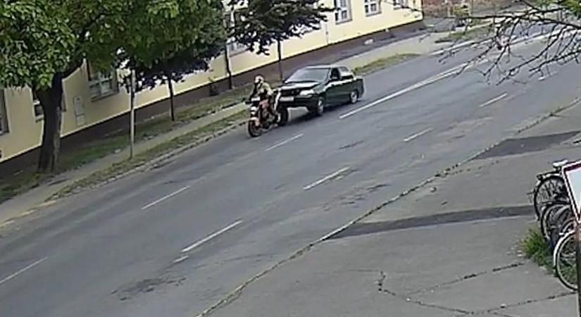 Vérfagyasztó: motorost próbált meg elütni a sofőr, a saját autója elejét tette tönkre