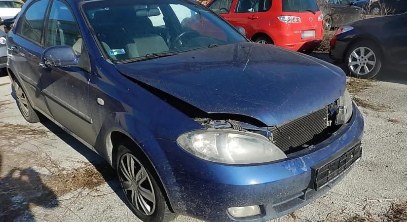 Lássuk, hogy kerülnek vissza titokban a forgalomba a totálkáros autók