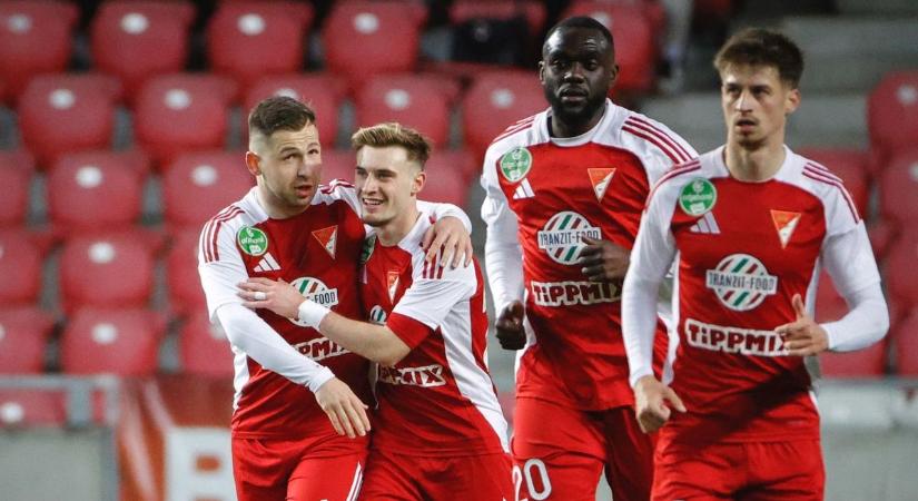 Váratlan hír: távozik a DVSC középpályása, már el is köszönt a csapattól!