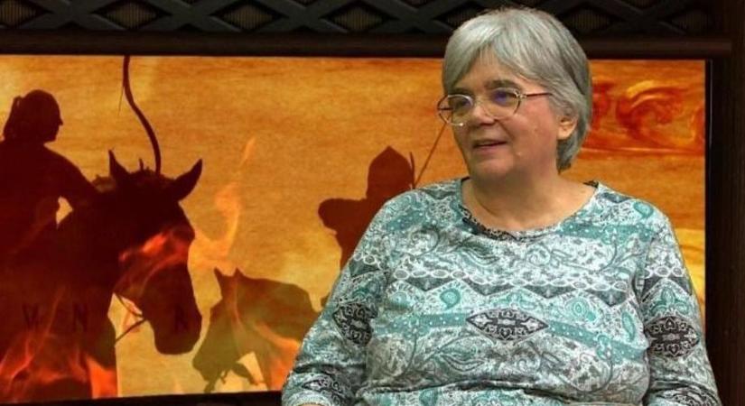 Évezredek óta kihalt sumir nyelvet tanít a győri Marton Veronika